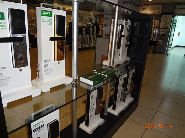 別墅門（mén）鎖