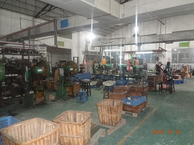 中山別墅門鎖生產車間（jiān）