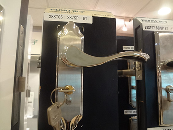 不鏽鋼門鎖也很漂（piāo）亮（liàng）！