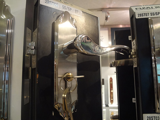 簡約的不鏽鋼門（mén）鎖