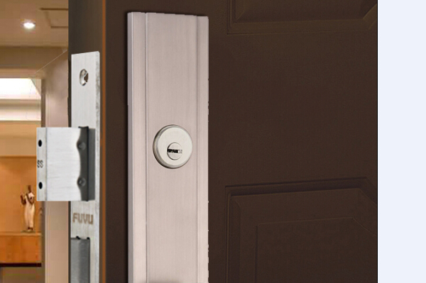 大（dà）門鎖（suǒ）8132效果圖（tú）